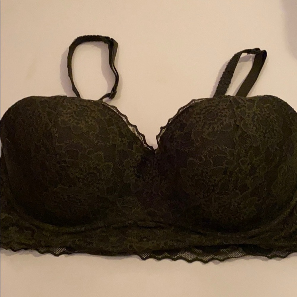 Set of two Victoria’s Secret Pink MED bralettes